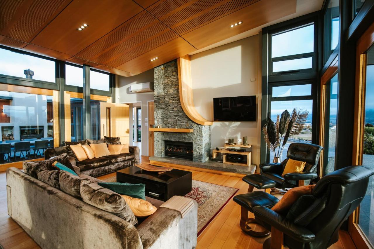 Mt Gold Retreat - Sleeps 8 - Spa Pool - Tennis Court Wanaka Eksteriør bilde